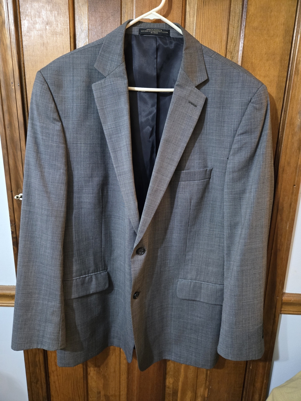 Men's Gray Two-Button Notch Lapel Blazer
